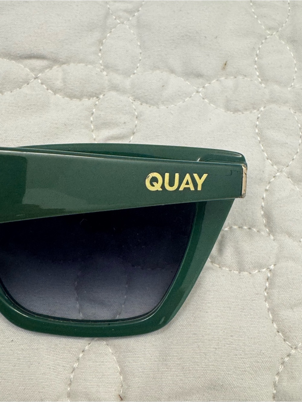 Quay Call the Shots Green Smoke Sunglasses - Picture 7 of 9